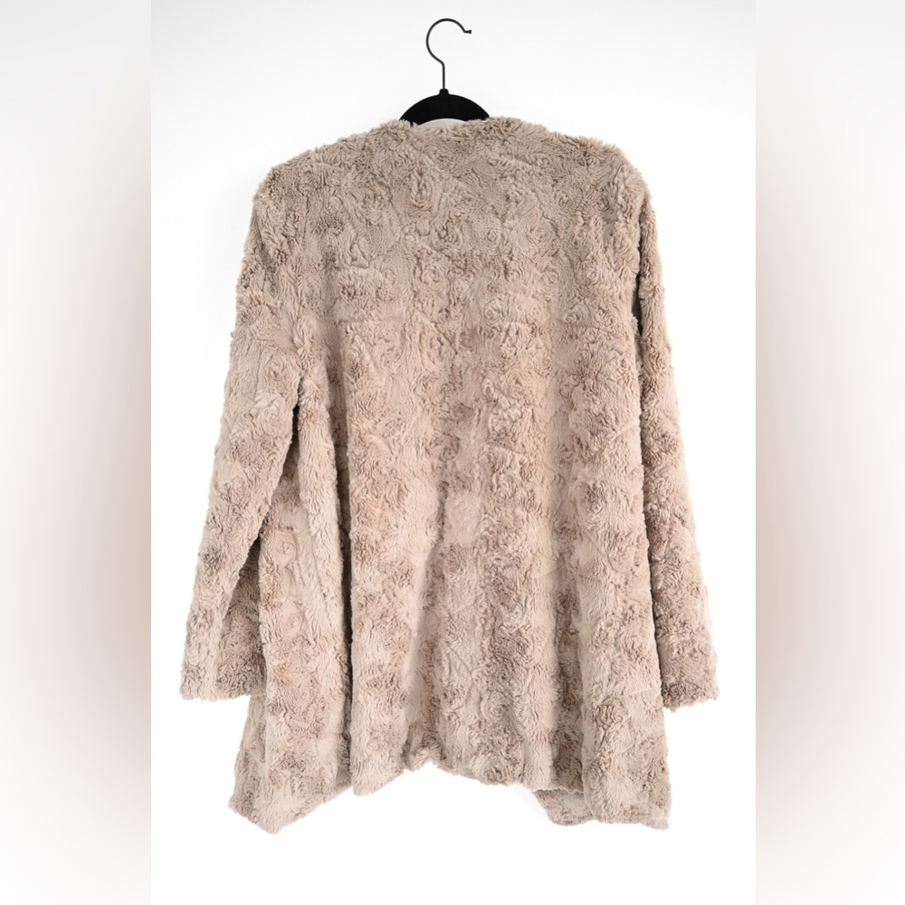 BB Dakota Faux Fur Coat - Picture 4 of 7